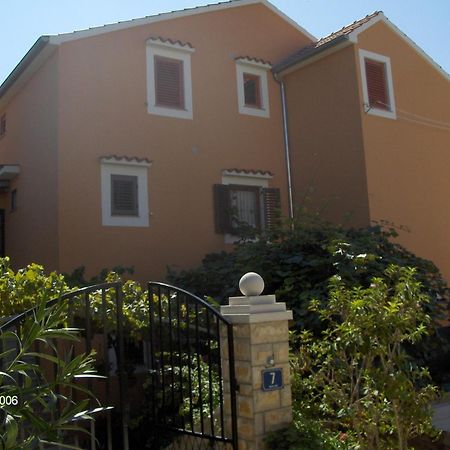 Apartments Beba مالي لوشينغْ المظهر الخارجي الصورة