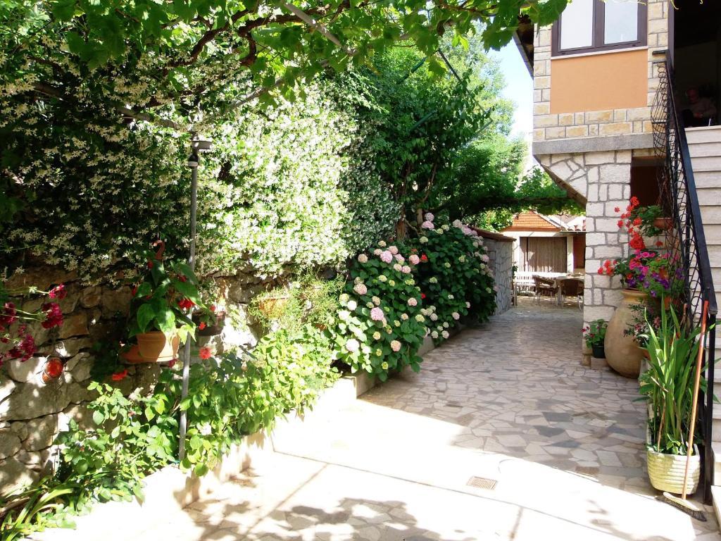 Apartments Beba مالي لوشينغْ الغرفة الصورة