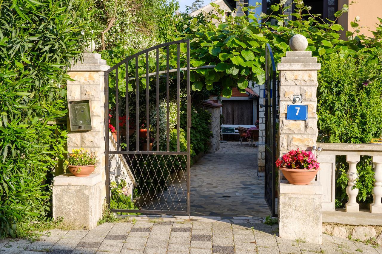 Apartments Beba مالي لوشينغْ المظهر الخارجي الصورة